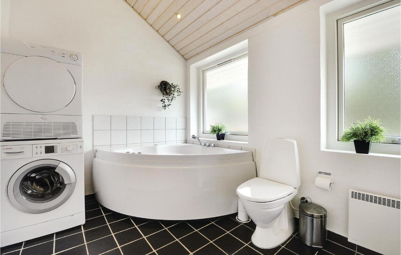 7 Bedroom Stunning Home In Herning Kølkær Zewnętrze zdjęcie